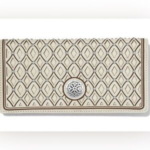 Brighton Ferrara La Bellezza Slim Folio Wallet